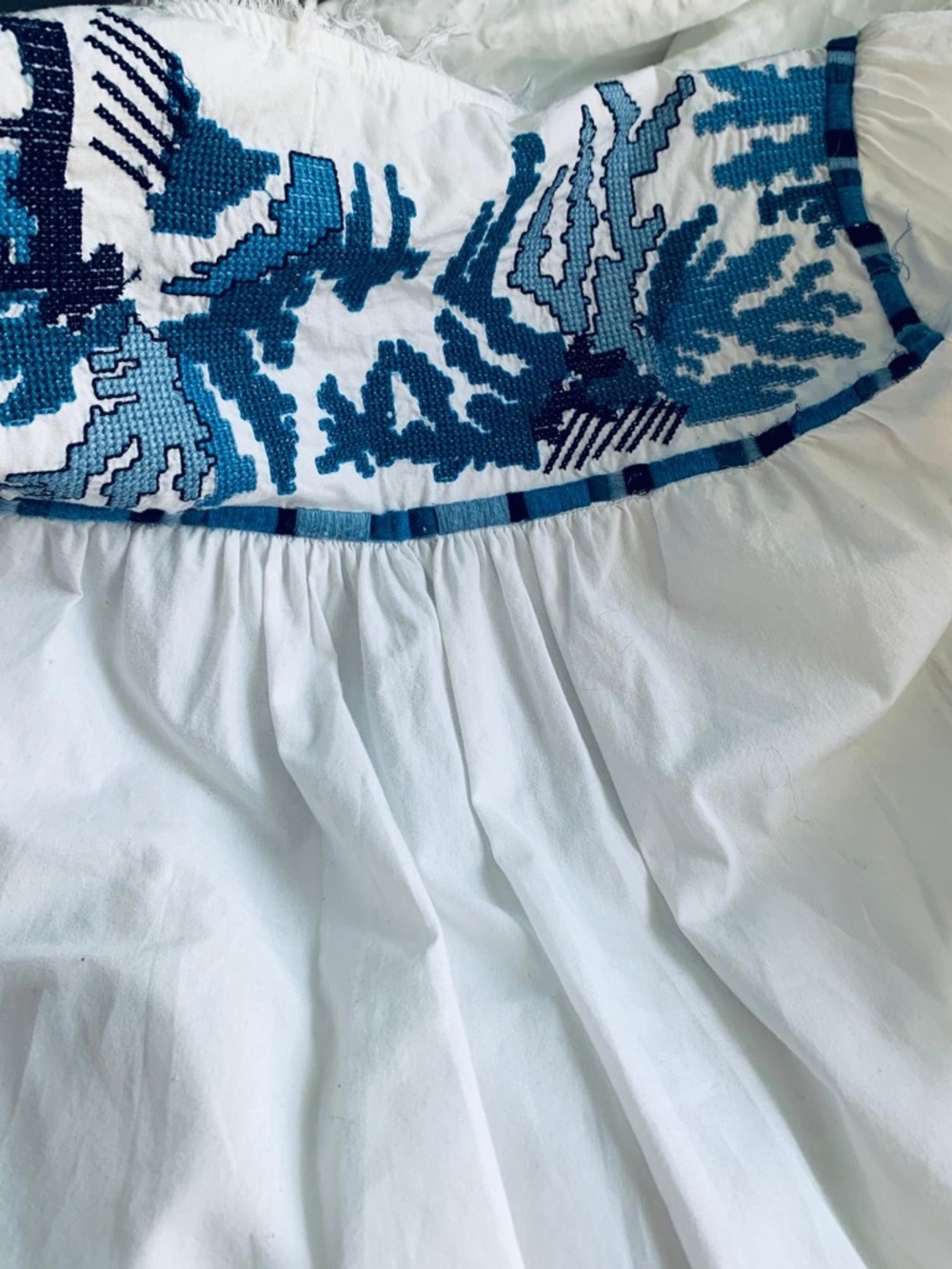 Zara White Top with Blue Embroidered Detail - Picture 13 of 13